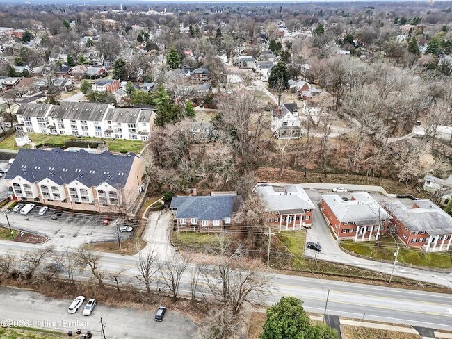 Building Photo - 2726 Brownsboro Rd