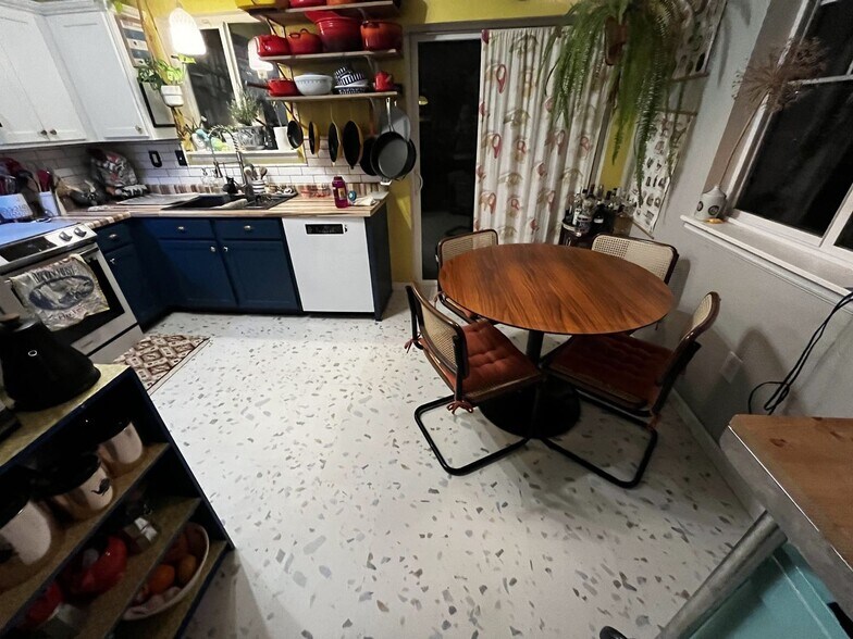 Building Photo - 1580 Tamarac St