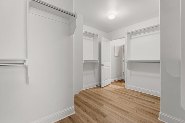 Building Photo - 13810 Avenue W