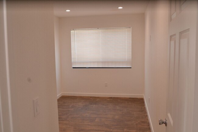 Building Photo - ??Newly Built 3 Bed / 3 Bath ADU – Great L...