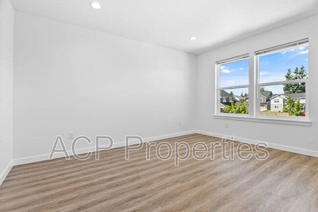 Building Photo - 1318 Bradley Ct
