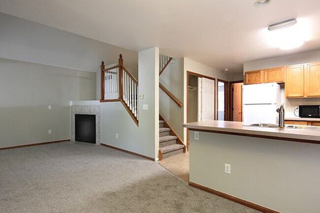 Primary Photo - 730 Ponderosa Dr