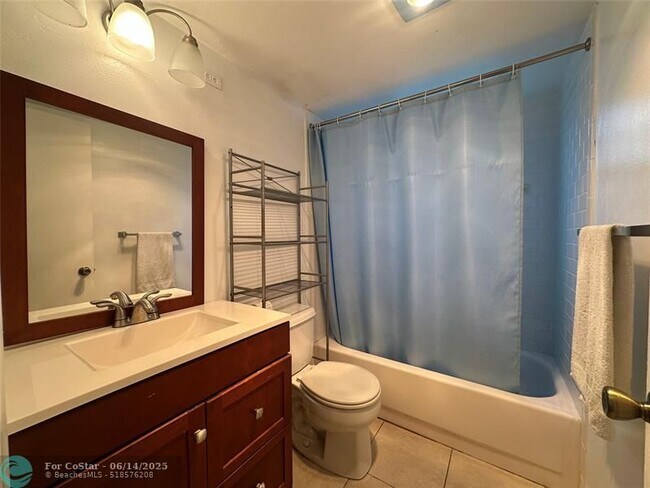 Building Photo - 378 Durham Cir