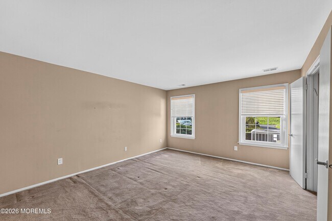Building Photo - 398 Hampton Pl