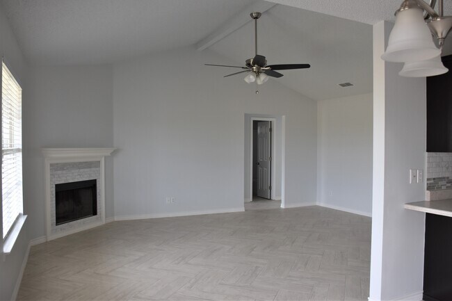 Building Photo - 1110 Amberton Pkwy