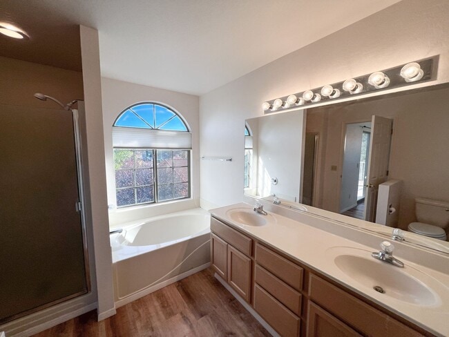 Building Photo - TOWNHOME - COTTONWOOD - SAWMILL GARDENS HOA