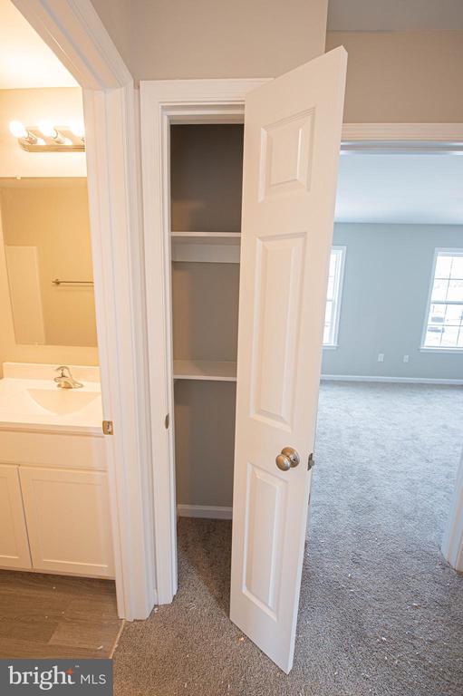 Building Photo - 241 Morgans Ct