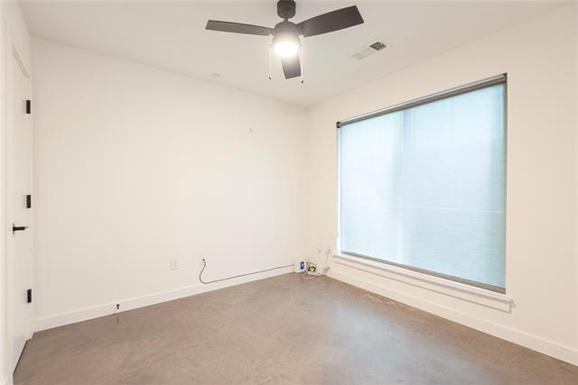 Building Photo - 1901 N Carroll Ave