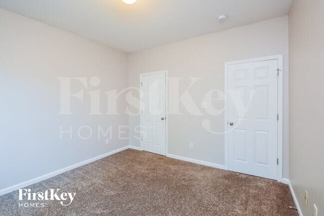 Building Photo - 5068 Pioneer Pkwy