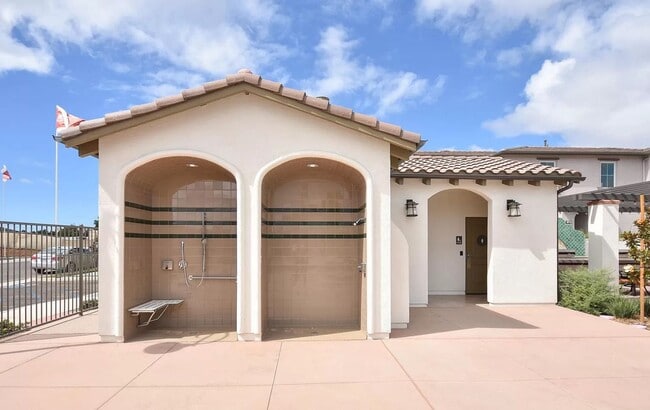 Building Photo - Newly Renovated Spacious 3 Bedroom Available for Rent Today! Don't Miss your chance!! Rent Today!!