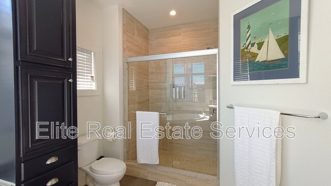 Building Photo - 1053 Madison Ave