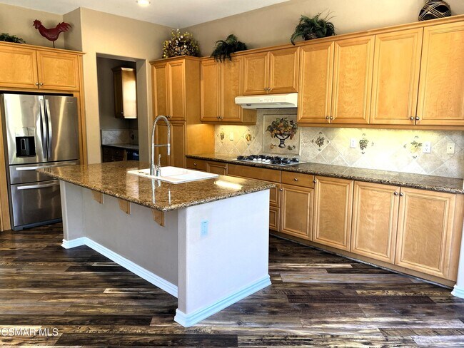 Building Photo - 4501 Via Rio