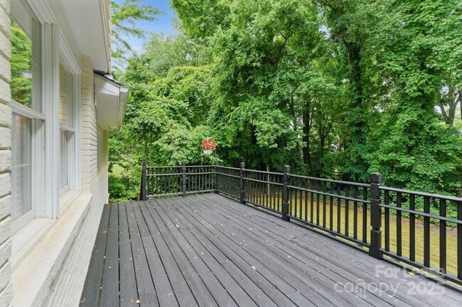 Building Photo - 7016 Wannamaker Ln