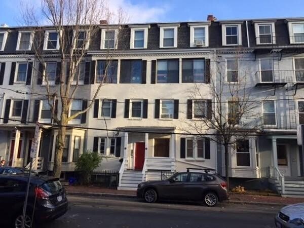 Building Photo - 34-36-36 Bigelow St
