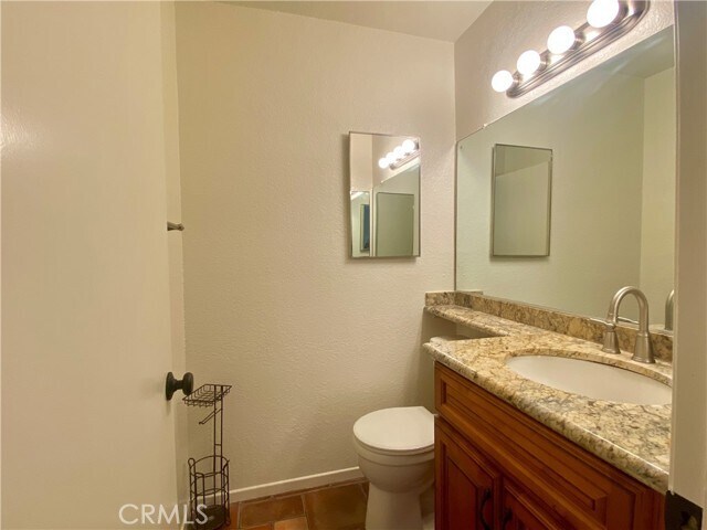 Building Photo - 809 Creekside Dr