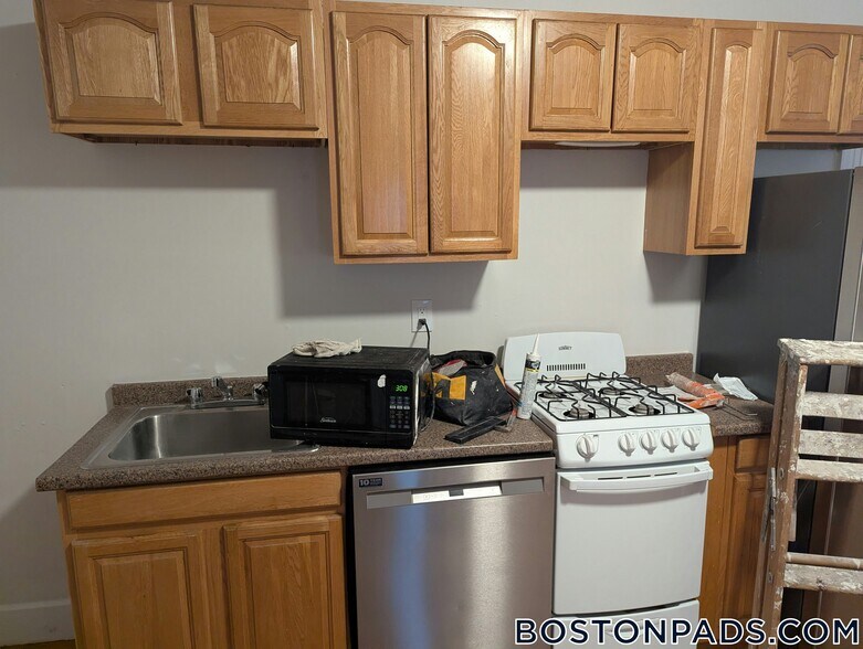 Building Photo - 1615 Commonwealth Ave