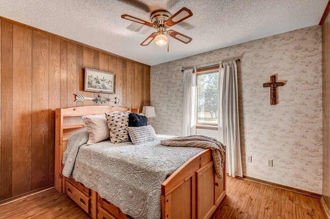 Building Photo - Beautiful country setting, but close to city limits.