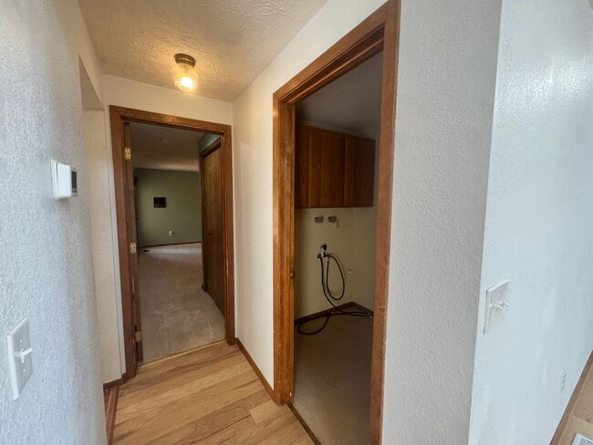 Building Photo - Charming 3 Bed, 3 Bath Home in Spokane Val...