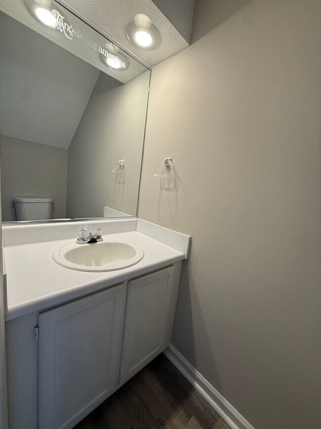 Building Photo - 2BR/1.5 BATH Townhome in Augusta/Martinez - water & trash included