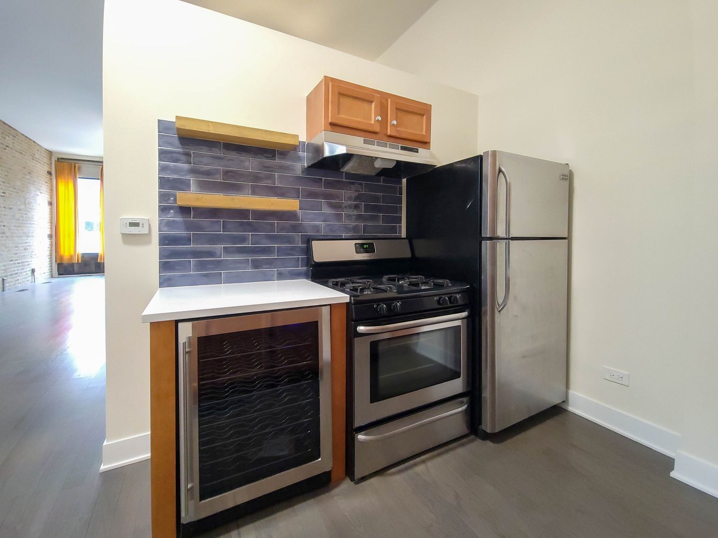 Building Photo - 2047 N Hoyne Ave