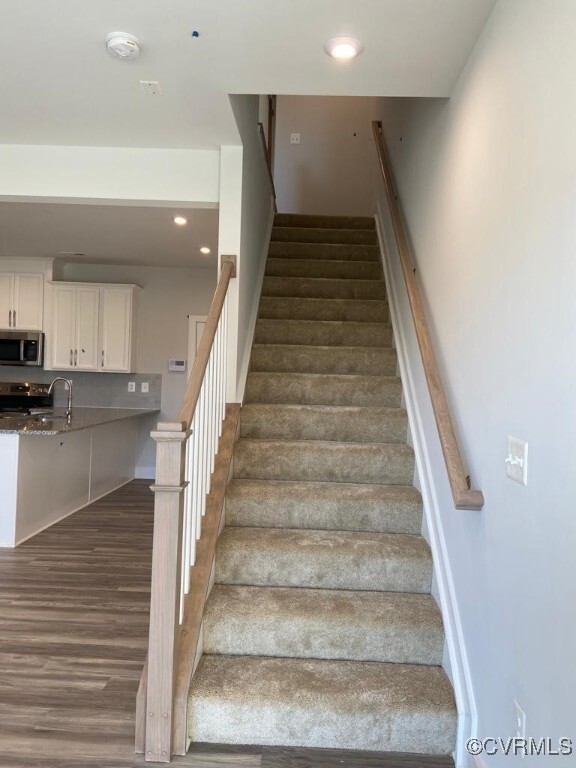Building Photo - 2759 Acadia Dr