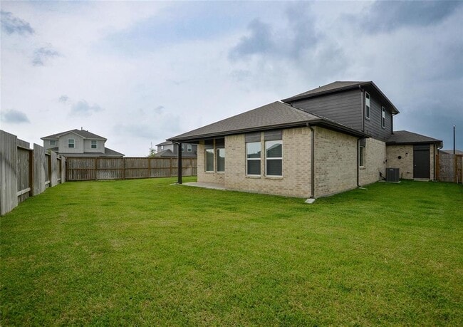 Building Photo - 1055 Llano Trl