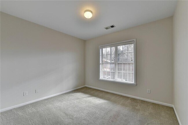 Building Photo - 4006 Edgecomb Dr