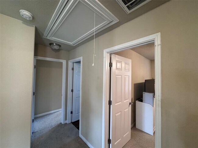 Building Photo - 321 Callahan Ln