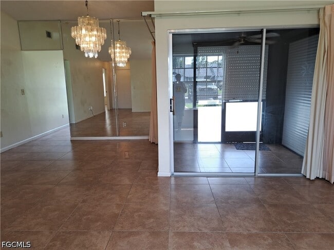 Building Photo - 10525 Putnam Ct