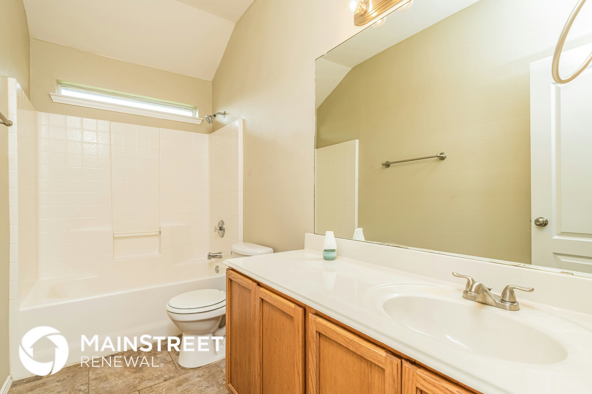 Building Photo - 623 Soledad St