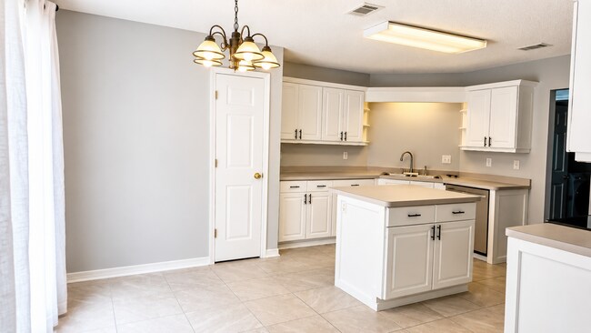 Building Photo - 1248 Jefferyscot Dr