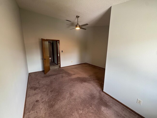 Building Photo - 1838 Foxhall Cir