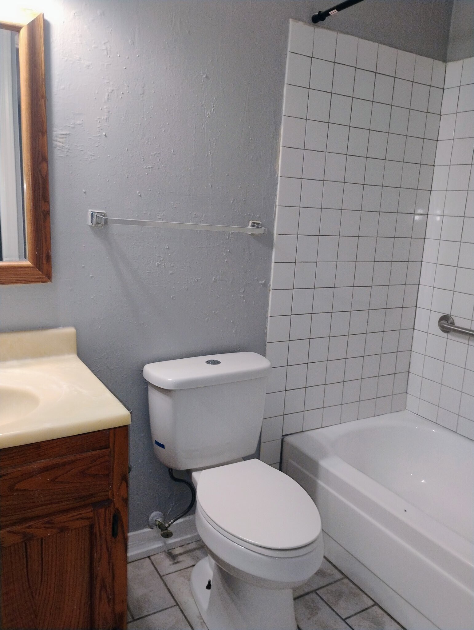 Building Photo - 1120 W Shilo Dr