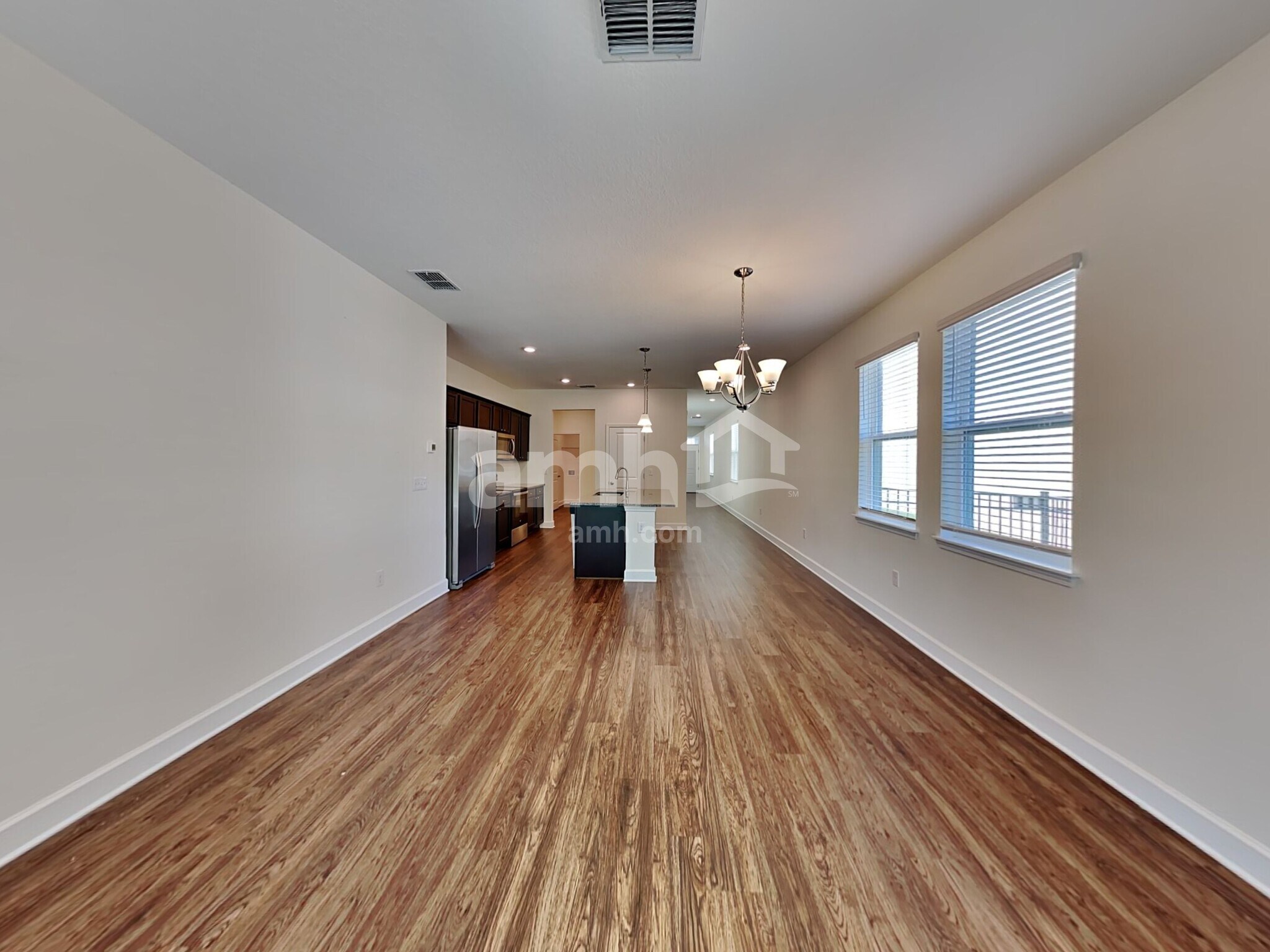 Building Photo - 916 Walden Woods Dr