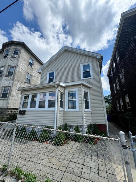 Building Photo - 10 Charles E Ryan Rd