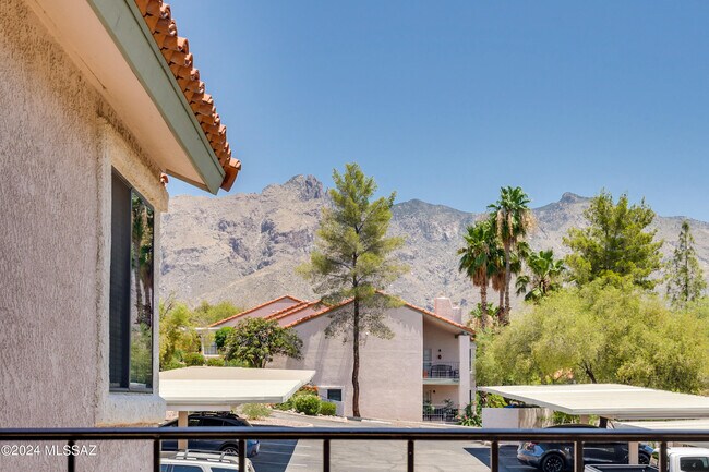 Building Photo - 6441 N Tierra De Las Catalinas