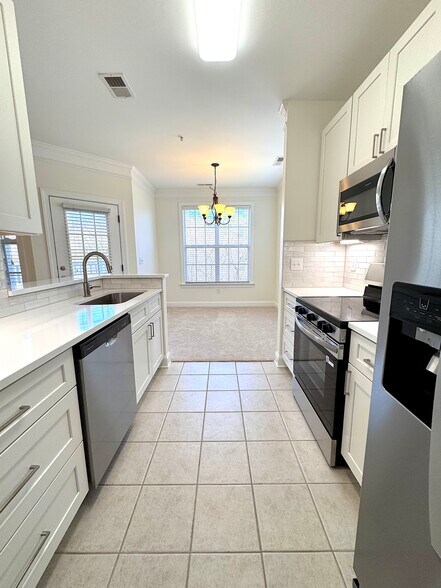 Building Photo - 1331 Arborgate Cir