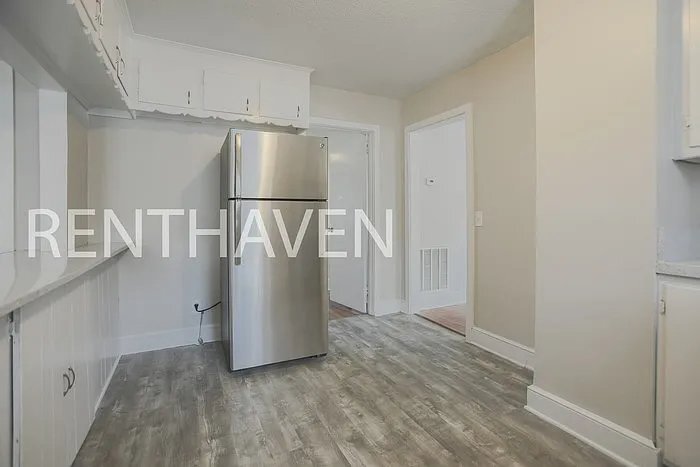 Building Photo - 207 Branham St