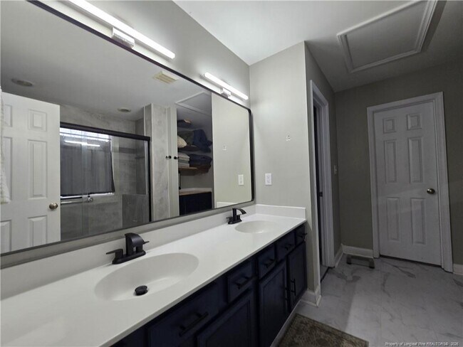 Building Photo - 135 Leggett Dr