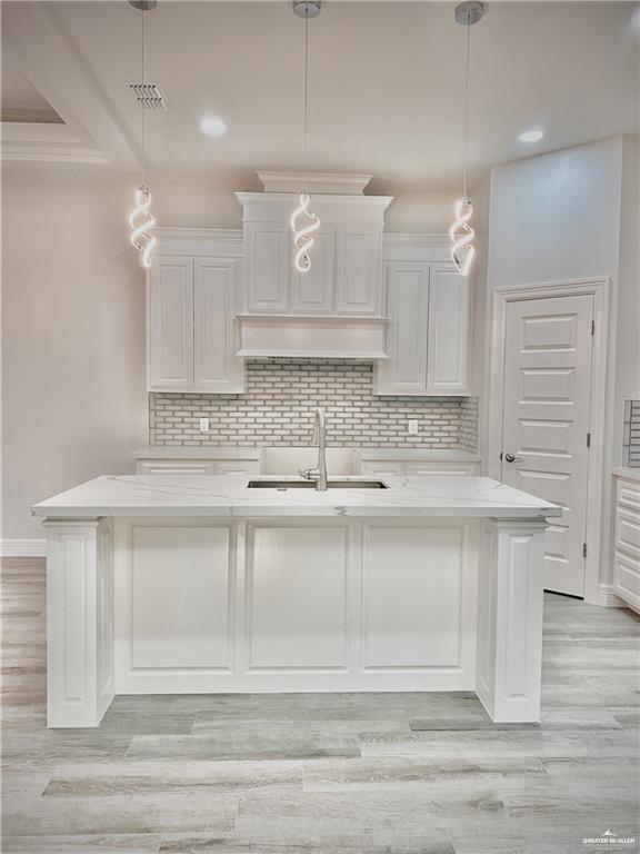 Building Photo - 11 W 18th St