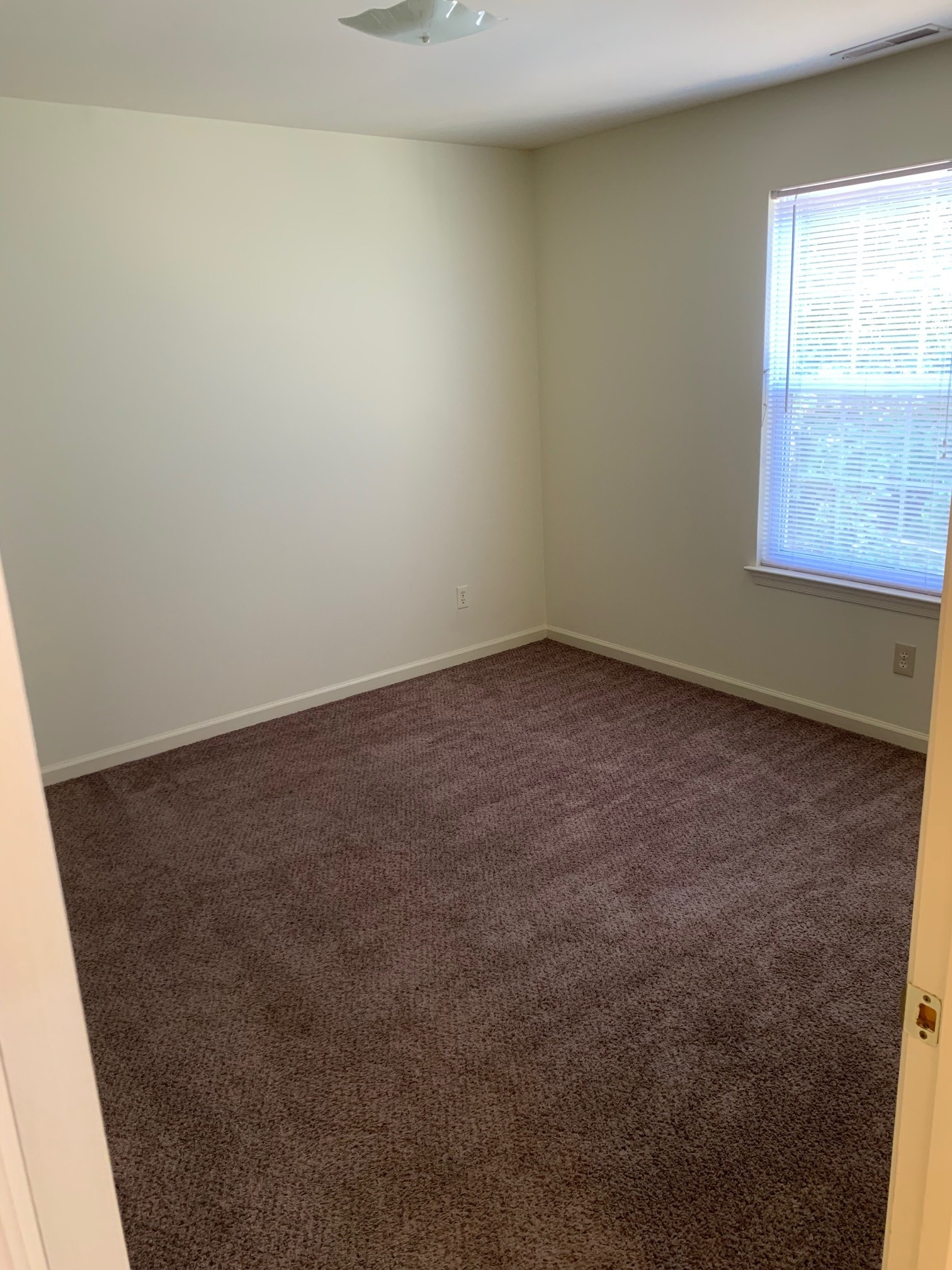 Building Photo - 319 Cedar Xing