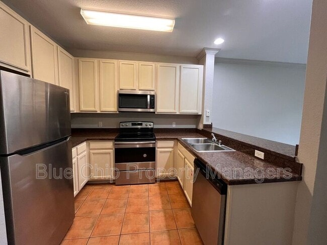 Building Photo - 14200 Avalon Rd