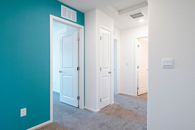 Building Photo - 444 Moonlight Cove Dr