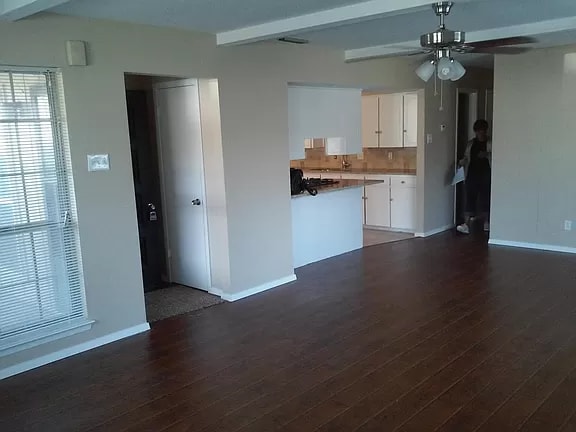 Building Photo - 410 Oleander St