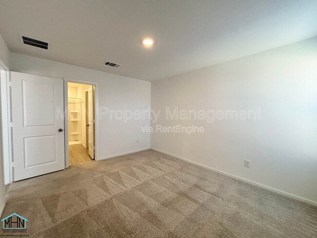 Building Photo - 12931 Kathleen St