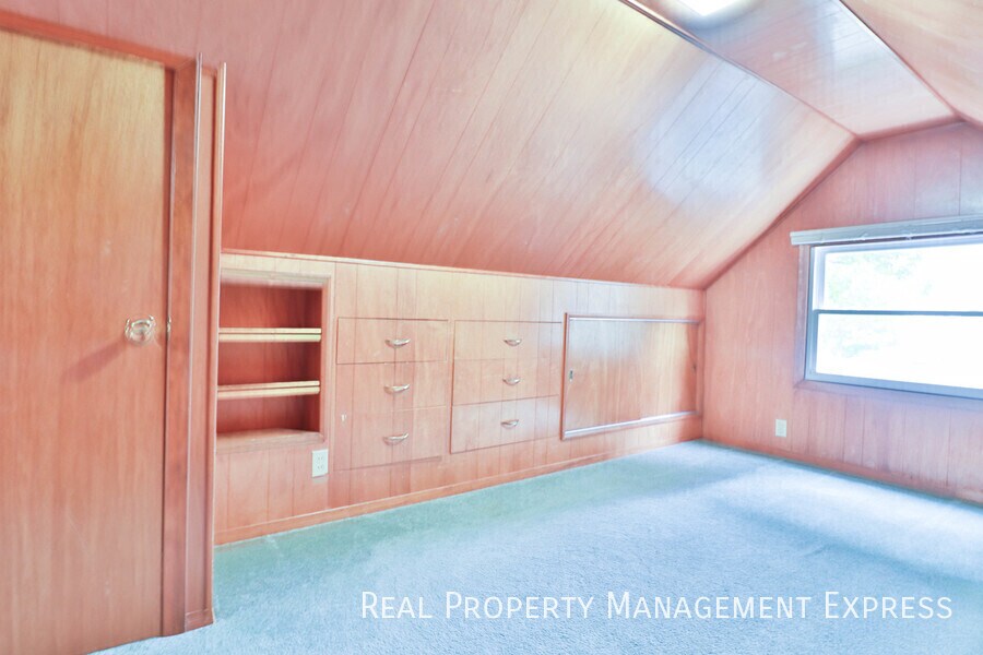 Building Photo - Charming 4 Bedroom 2.5 Bath near Sanford