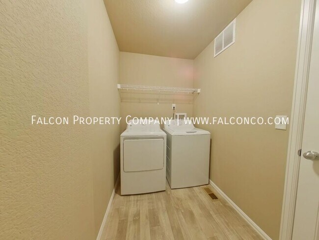 Building Photo - 7713 Jack Pine Grv