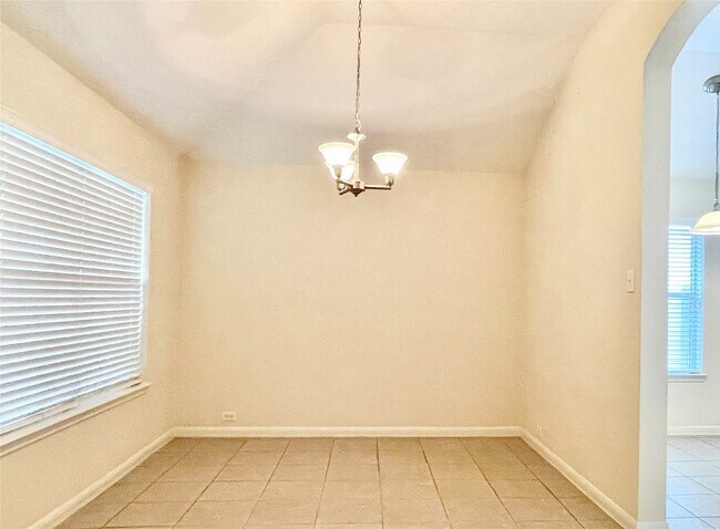 Building Photo - 910 Pickett Hill Ln
