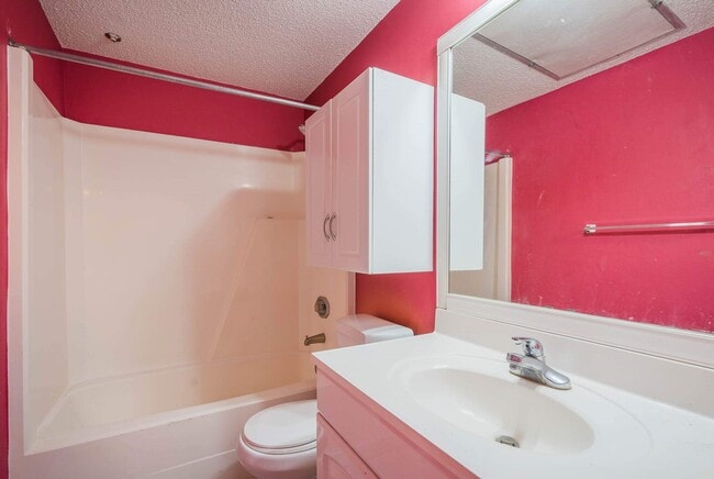 Building Photo - 3742 Thistlemont Dr