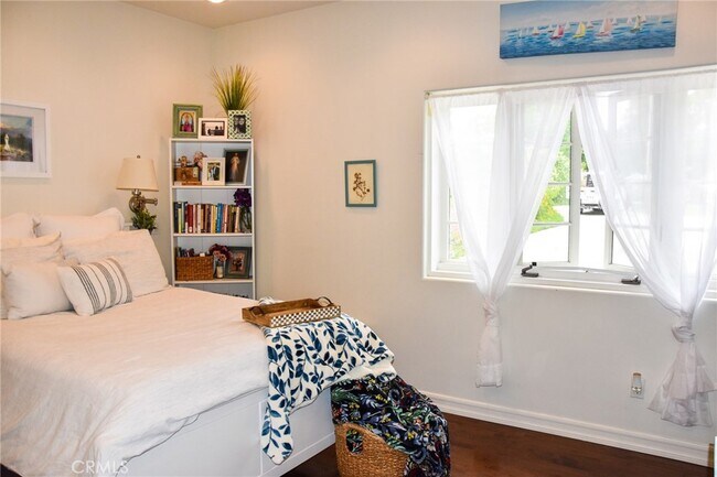 Building Photo - 8325 La Bajada Ave